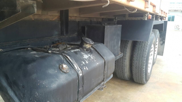 ขายด่วนสิบล้อดั้มสามมิตร3H. 195แรง ปี38ไฟฟ้า หัวสีเดิม เครื่องเกียร์เดิม สภาพสวยพร้อมใช้