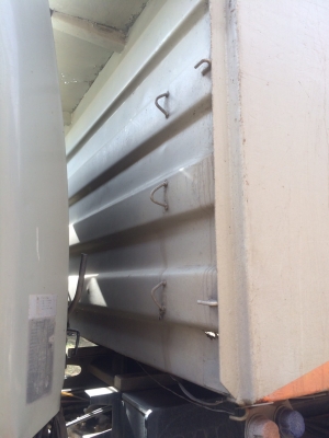 ขายด่วนสิบล้อดั้มสามมิตร3H. 195แรง ปี38ไฟฟ้า หัวสีเดิม เครื่องเกียร์เดิม สภาพสวยพร้อมใช้