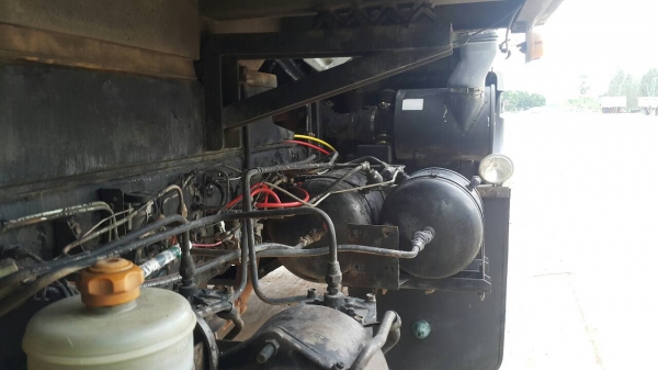 ขายด่วนสิบล้อดั้มสามมิตร3H. 195แรง ปี38ไฟฟ้า หัวสีเดิม เครื่องเกียร์เดิม สภาพสวยพร้อมใช้