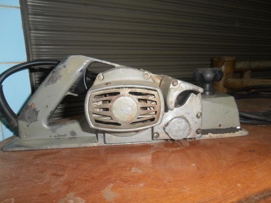 กบไฟฟ้ามากาต้า รุ่น 1600 ขนาด 3 นิ้ว