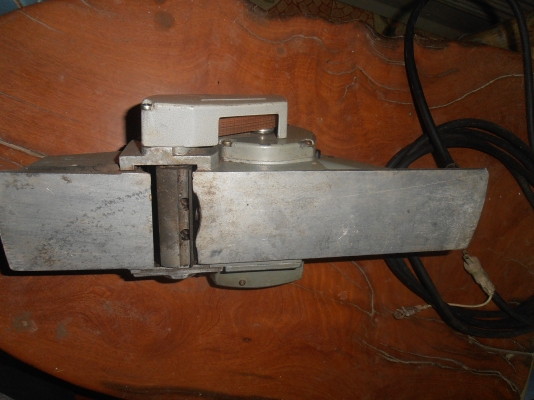 กบไฟฟ้ามากาต้า รุ่น 1600 ขนาด 3 นิ้ว