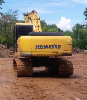 Pc200-7ราคา1,400,000บาท รถอยู่ตรัง ติดต่อสุขุม0872836792