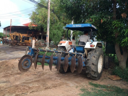 รถไถ FORD newholland