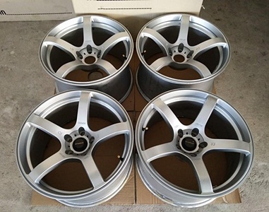 ขายล้อ โปร์ไดร์   18'' หน้า9.5  หลัง10.5    7,000  บาท  086-5380879