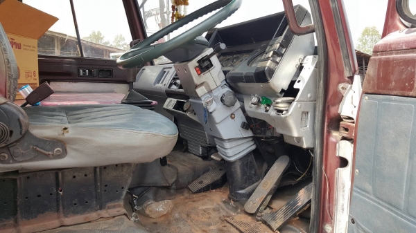 ขาย 6 ล้อ ISUZU ยาง 900 กระบะยาว 7.20 เมตร มีหางพับไฮดรอริค เครื่อง 6BD1 165 แรงม้า คัสซีสวยตลอดเส้น เบรคทิฟฟี่ พวงมาลัยพาวเวอร์ ทะเบียนพร้อมโอนครับ