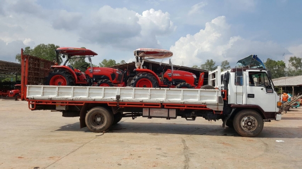 ขาย 6 ล้อ ISUZU ยาง 900 กระบะยาว 7.20 เมตร มีหางพับไฮดรอริค เครื่อง 6BD1 165 แรงม้า คัสซีสวยตลอดเส้น เบรคทิฟฟี่ พวงมาลัยพาวเวอร์ ทะเบียนพร้อมโอนครับ