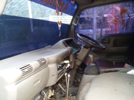 ปิดการขายคับ ขอบคุณพี่พัฒน์ วัสดุก่อสร้าง จ.สตูล 6 ล้อดั้มอีซูสุ NKR 88แรงม้า      พร้อมใช้งาน  เล่มติดมือ....