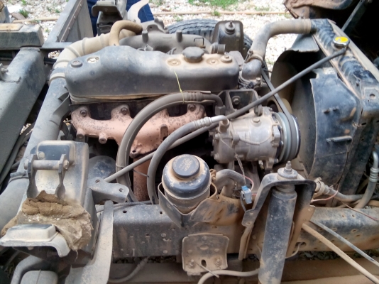 ปิดการขายคับ ขอบคุณพี่พัฒน์ วัสดุก่อสร้าง จ.สตูล 6 ล้อดั้มอีซูสุ NKR 88แรงม้า      พร้อมใช้งาน  เล่มติดมือ....