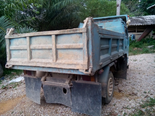 ปิดการขายคับ ขอบคุณพี่พัฒน์ วัสดุก่อสร้าง จ.สตูล 6 ล้อดั้มอีซูสุ NKR 88แรงม้า      พร้อมใช้งาน  เล่มติดมือ....