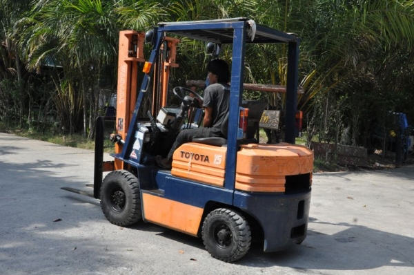 ขายFORKLIFT TOTOTA 5FG15 (1.5ตัน) เสา3เมตร สวยเดิมจากญี่ปุ่น ยังไม่เคยใช้ในไทย 125,000เท่านั้น!!