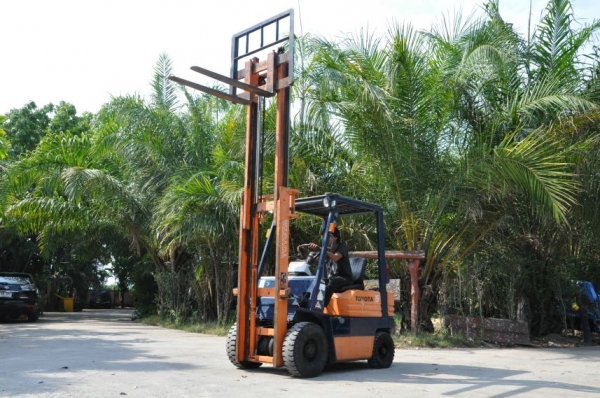 ขายFORKLIFT TOTOTA 5FG15 (1.5ตัน) เสา3เมตร สวยเดิมจากญี่ปุ่น ยังไม่เคยใช้ในไทย 125,000เท่านั้น!!