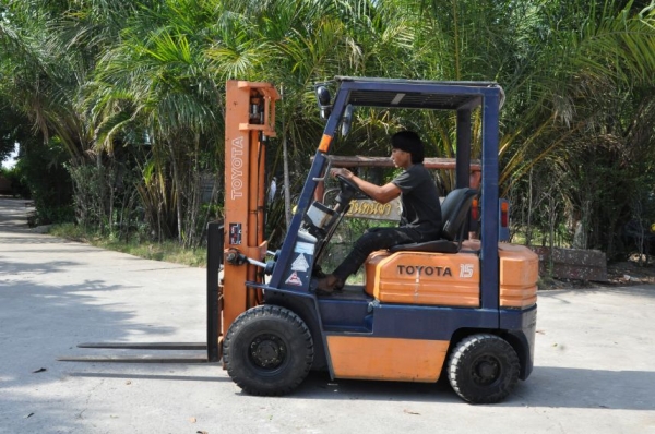ขายFORKLIFT TOTOTA 5FG15 (1.5ตัน) เสา3เมตร สวยเดิมจากญี่ปุ่น ยังไม่เคยใช้ในไทย 125,000เท่านั้น!!