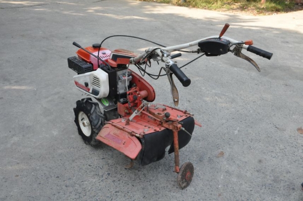 ขายรถพรวนดินMITSUBISHI GM180Lสาดดิน ยกร่อง แรงดี เบนซิล สภาพสวยเดิมจากญี่ปุ่น มีเกียร์ 16,500เท่านั้น