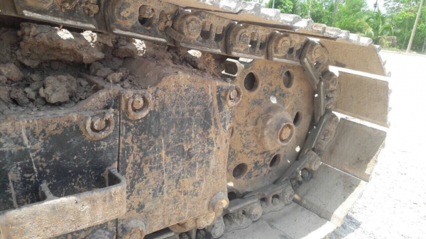 ขายรถแบคโฮ KOMATSU 200-2 มีแอร์ มีลายหัวกระแทก สภาพสวย สนใจโทร 081-970-1072
