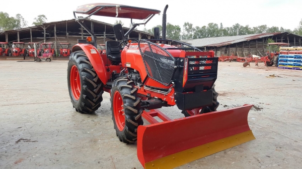 ขาย รถไถ KUBOTA M6040SU ปี 58 รถสภาพเหมือนใหม่ใช้งานแค่ 21 ชม. อุปกรณ์มีผานดันหน้า และผาน 3