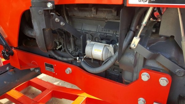 ขาย รถไถ KUBOTA M6040SU ปี 58 รถสภาพเหมือนใหม่ใช้งานแค่ 21 ชม. อุปกรณ์มีผานดันหน้า และผาน 3