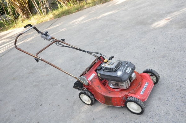 ขายรถตััดหญ้าBARONESS7แรง สวยเดิมจากญี่ปุ่นยังไม่เคยใช้ในไทย 5,500เท่านั้น!!
