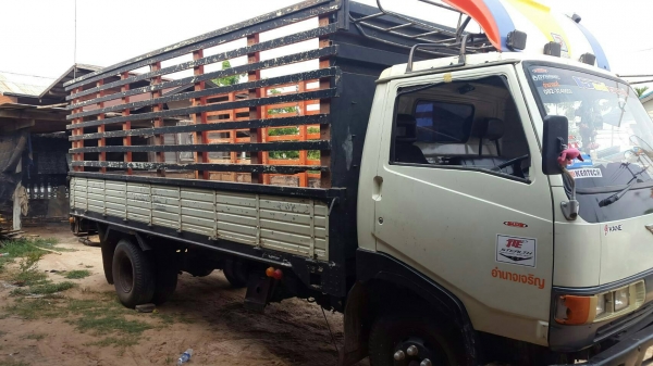 ขายด่วนKM779เครื่อง117คลัชชีสวยตลอดเส้นยางเต็มยว5.5ม.กะบะคอกไม้สวย