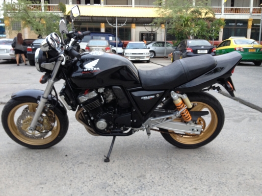 ขาย cb400 ปี98 ทะเบียนแท้ ติดต่อเบอร์นี้ 0824929566