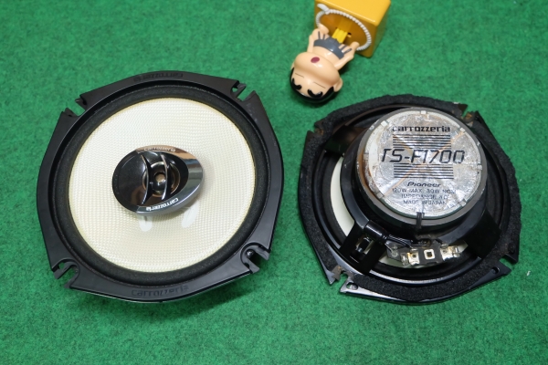 ลำโพง Pioneer Carrozzeria รุ่น TS-F1700 ลำโพงแกนร่วม 2 ทาง ขนาด 6.5" กรวยเคฟล่าห์สีขาว ลำโพง Pioneer Carrozzeria รุ่น TS-F1700 ลำโพงแกนร่วม 2 ทาง ขนาด 6.5" กรวยเคฟล่าห์สีขาว