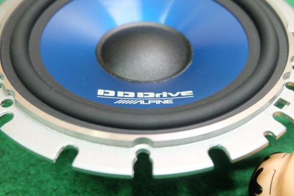 ลำโพง Alpine ตระกูล DDDrive รุ่น DDC-165D ลำโพงเสียงกลาง ขนาด 6" กรวยโพลี ลำโพง Alpine ตระกูล DDDrive รุ่น DDC-165D ลำโพงเสียงกลาง ขนาด 6" กรวยโพลี
