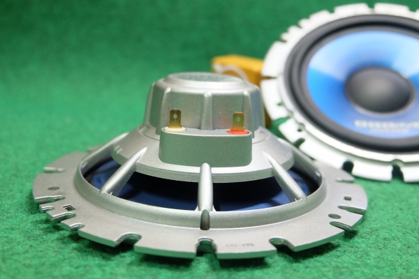 ลำโพง Alpine ตระกูล DDDrive รุ่น DDC-165D ลำโพงเสียงกลาง ขนาด 6" กรวยโพลี ลำโพง Alpine ตระกูล DDDrive รุ่น DDC-165D ลำโพงเสียงกลาง ขนาด 6" กรวยโพลี