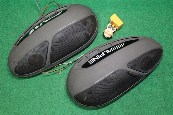 ลำโพงกล่อง Alpine รุ่น 6981S ลำโพง 4 ทาง 6x9" รุ่นเก่า เสียงดี มีไฟ Backlight