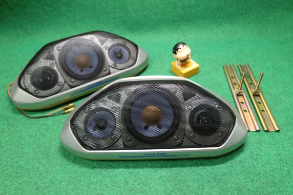 ลำโพงกล่อง Alpine รุ่น SBE-1330S Aero Dynamic Tuned Bassreflex 3 way ลำโพง 3 ทาง