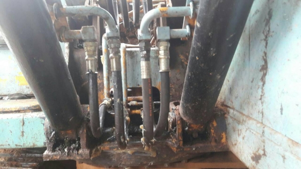 ขาย KOMATSU PC 100-2 สภาพสวยพร้อมใช้ ติดต่อ คุณ อ๊อฟ พิจิตร 086-737-9991