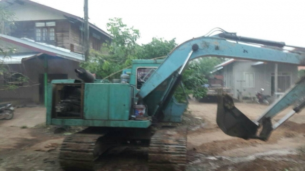 ขาย KOMATSU PC 100-2 สภาพสวยพร้อมใช้ ติดต่อ คุณ อ๊อฟ พิจิตร 086-737-9991