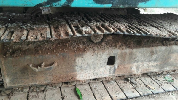 ขาย KOMATSU PC 100-2 สภาพสวยพร้อมใช้ ติดต่อ คุณ อ๊อฟ พิจิตร 086-737-9991