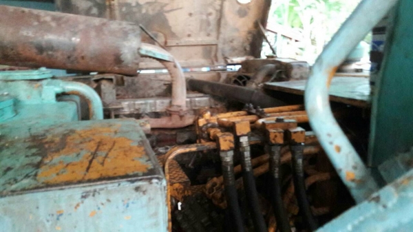 ขาย KOMATSU PC 100-2 สภาพสวยพร้อมใช้ ติดต่อ คุณ อ๊อฟ พิจิตร 086-737-9991