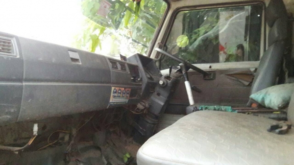 ขาย HINO 117 แรง ดั้ม มีสโลว์ สภาพสวยพร้อมใช้ ราคาต่อรองได้ ติดต่อได้ที่คุณ อ๊อฟ พิจิตร 086-737-9991 ขาย HINO 117 แรง ดั้ม มีสโลว์ สภาพสวยพร้อมใช้ ราคาต่อรองได้ ติดต่อได้ที่คุณ อ๊อฟ พิจิตร 086-737-9991