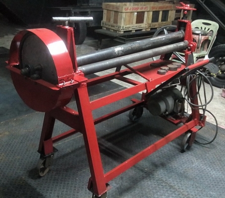 เครื่องม้วนเหล็ก