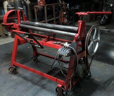 เครื่องม้วนเหล็ก