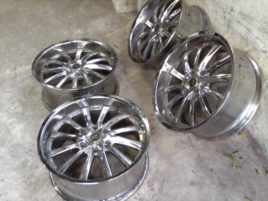 ขอบ20นิ้ว6รู สวยๆ 4 ล้อ ราคา 9900 บาท