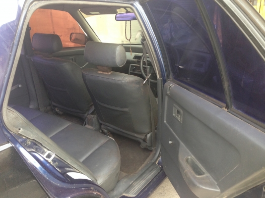 ขายรถเก๋ง ราคาหมื่นกว่า