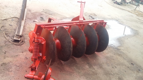 ขอบคุณพี่ จ.สุพรรณบุรีครับ ขายผาน5ใบเต็ม พร้อมใช้งาน