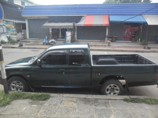 รถถูกเเต่ดีครับ 2500 ซีซี ครับ