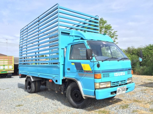 ขาย 6 ล้อ  NKR เครื่อง 110 แรง ยาว 4.30 ม. ปี 1988 - 2531  มีพวงมาลัยเพาเวอร์ มีแอร์  กระจกไฟฟ้า กะบะเหล็กทั้งลูก กะบะสวยมาก ไม่มีผุ ไม่มีสนิม เครื่องดี