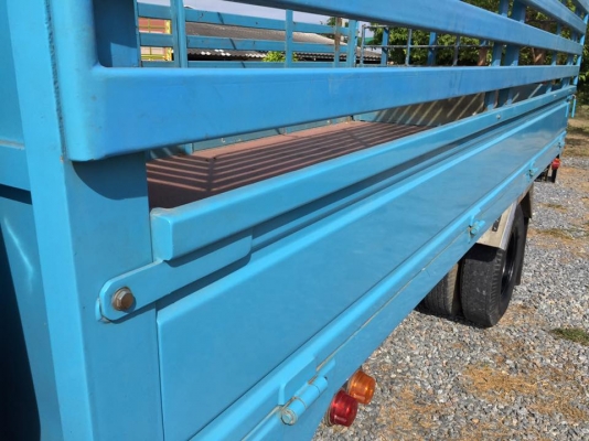 ขาย 6 ล้อ  NKR เครื่อง 110 แรง ยาว 4.30 ม. ปี 1988 - 2531  มีพวงมาลัยเพาเวอร์ มีแอร์  กระจกไฟฟ้า กะบะเหล็กทั้งลูก กะบะสวยมาก ไม่มีผุ ไม่มีสนิม เครื่องดี