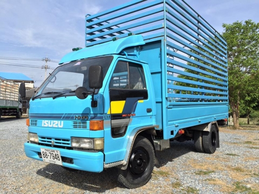 ขาย 6 ล้อ  NKR เครื่อง 110 แรง ยาว 4.30 ม. ปี 1988 - 2531  มีพวงมาลัยเพาเวอร์ มีแอร์  กระจกไฟฟ้า กะบะเหล็กทั้งลูก กะบะสวยมาก ไม่มีผุ ไม่มีสนิม เครื่องดี