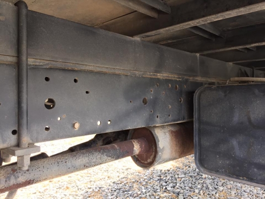 ขาย 6 ล้อ  NKR เครื่อง 110 แรง ยาว 4.30 ม. ปี 1988 - 2531  มีพวงมาลัยเพาเวอร์ มีแอร์  กระจกไฟฟ้า กะบะเหล็กทั้งลูก กะบะสวยมาก ไม่มีผุ ไม่มีสนิม เครื่องดี