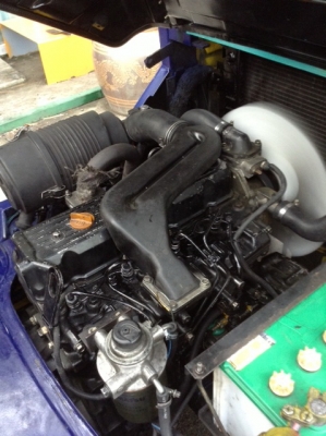 +++ ขายโฟล์คลิฟท์  KOMATSU FD25-14  ขนาด  2.5  ตัน   เครื่องยนตต์ดีเซล   เสา  3  เมตร  เกียร์ออโตเมติค  ยางตัน