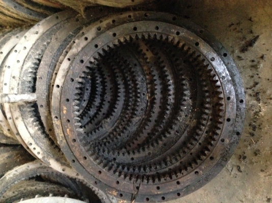 ขายเอวสวิงPC100-3,PC120-3,PC200-1,PC200-5 อื่นๆ