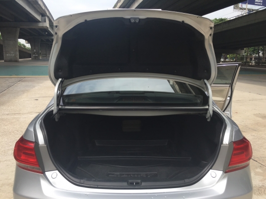 toyota camry 2.0g minor change สีเทา ปี 2010จด11 สีสวยภายในสะอาด รถมือเดียว