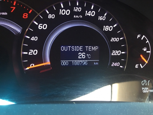 toyota camry 2.0g minor change สีเทา ปี 2010จด11 สีสวยภายในสะอาด รถมือเดียว