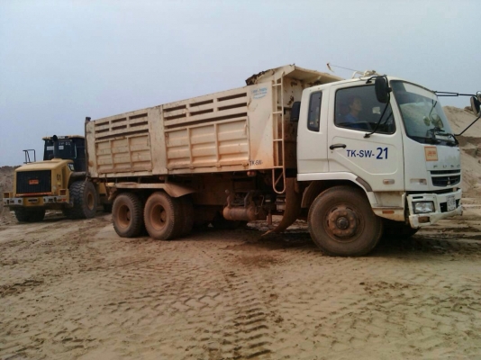 ขายด่วน รถสิบล้อสองเพลาดั้มพ์  mitsu  240  ปี56  สภาพดีมาก  พร้อมใช้งาน