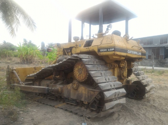 ขาย 750,000 CAT D 5 H ตีนเป็ด เครื่องดี เกียร์แรง ช่วงล่างเต็ม รถสวยพร้อมใช้ 090-772-3710 090-772-3708 ขาย 750,000 CAT D 5 H ตีนเป็ด เครื่องดี เกียร์แรง ช่วงล่างเต็ม รถสวยพร้อมใช้ 090-772-3710 090-772-3708
