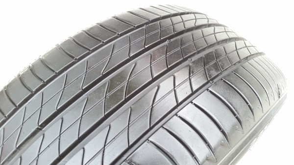 ขายยาง225/50/17 ปี 3614 MICHERLIN 3ST 4 เส้น ขายยาง225/50/17 ปี 3614 MICHERLIN 3ST 4 เส้น